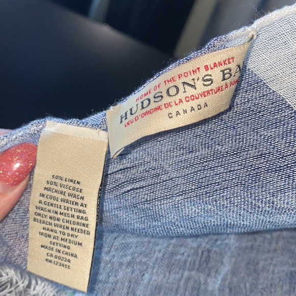 A Tri Color Scarf - Picture 3 of 3